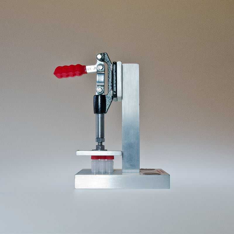toggle press
